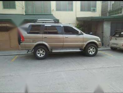 Isuzu Crosswind xuvi 2006 not sportivo innova adventure montero diesel