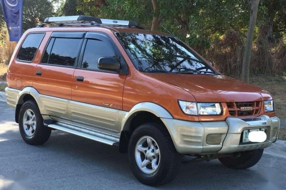 2002 Isuzu Crosswind XUV AT Lady Owned