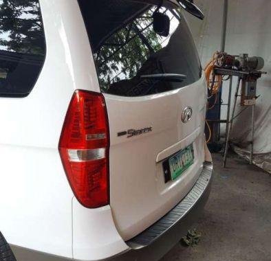 Hyundai Starex HVX 2013 White Van For Sale 