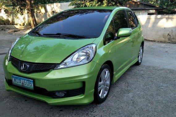 fresh honda jazz 2013 green hb for sale