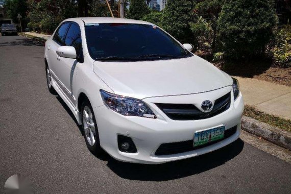 2012 Toyota Altis 2.0V Automatic Leather Pearl White Top-of-the-Line