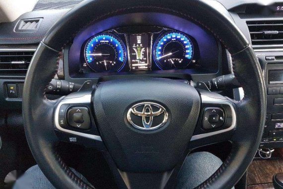 2015 Toyota Camry Sport,  Brand new condition, 
