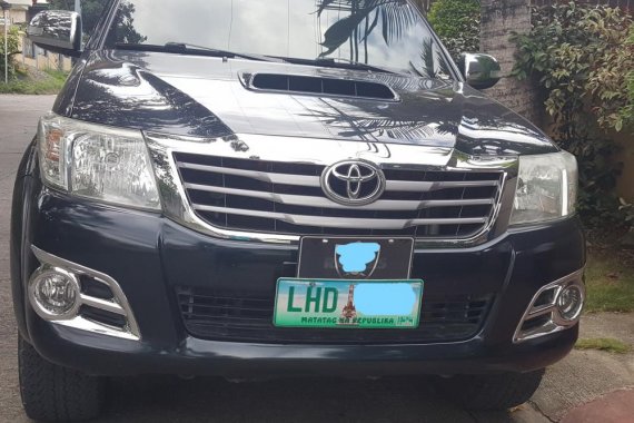 Well kept Toyota Hilux Automatic 4x4 Davao 2012 for sale