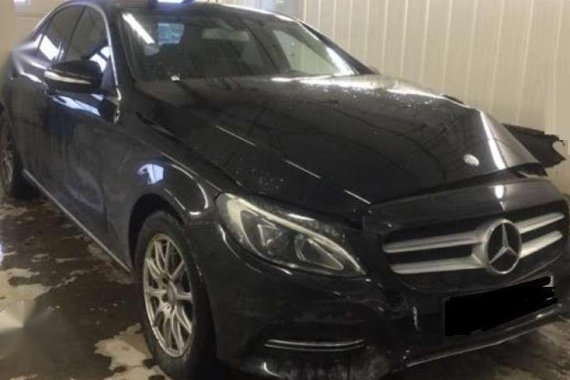 2014 Mercedes Benz new look C200 collided unit needs body repair