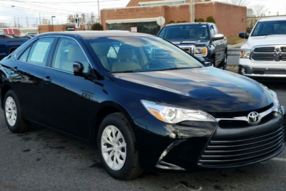 2015 Toyota Camry SE like new for sale