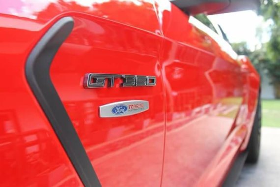 Like new 2018 Ford Mustang Shelby GT350 for sale
