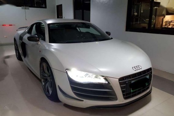 Like new Audi R8 for sale