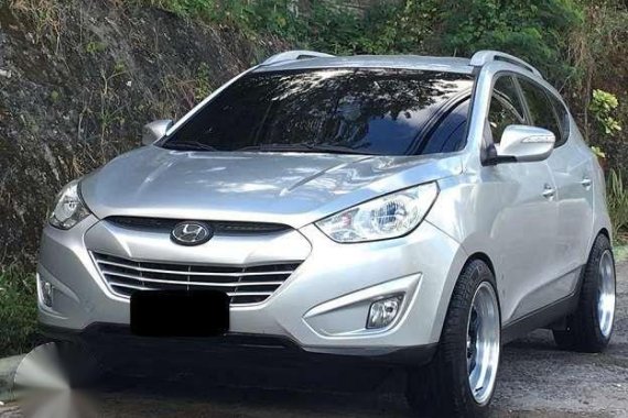 2012 Hyundai Tucson bnew 18 inch worx meiser rims bnew 4 tires kinis