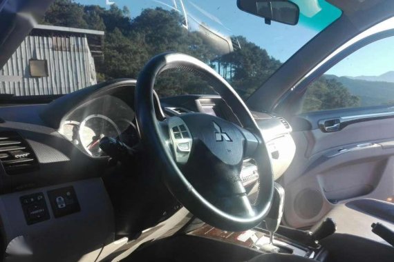 2009 MITSHUBISHI Montero 4x4 3.2 top the line invec2