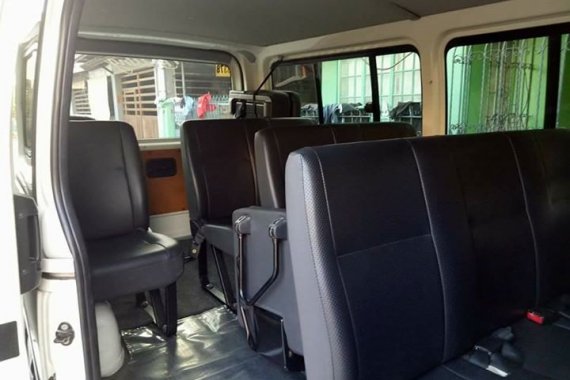 Like-new 2013 Toyota HiAce Commuter for sale