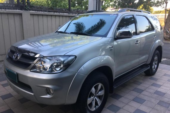 Well maintained Toyota Fortuner 2006