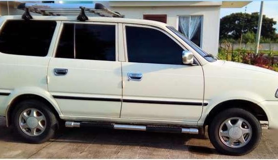 2002 Toyota Revo for sale