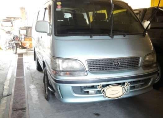 Van TOYOTA Hiace Commuter 2000