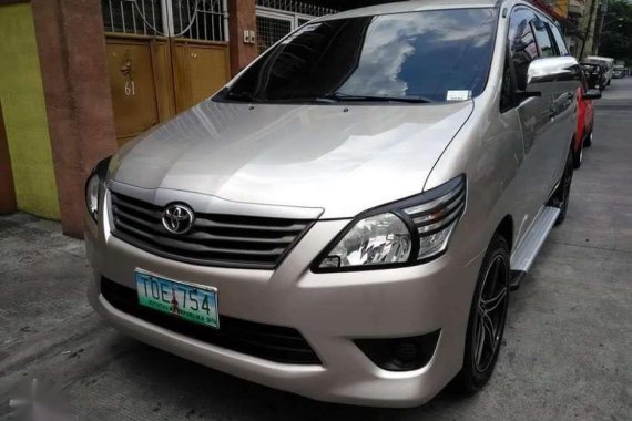 2012 TOYOTA Innova E FOR SALE 