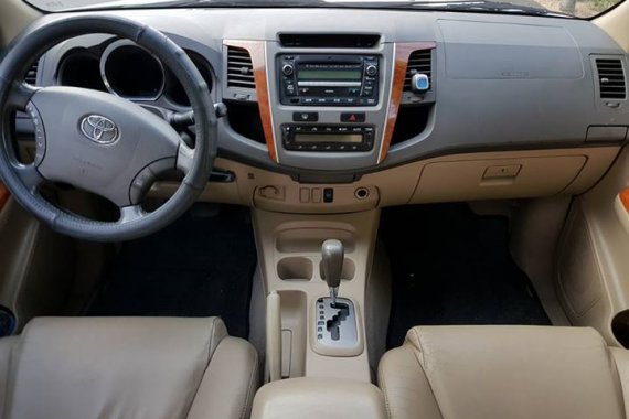 Toyota Fortuner 2009 G Automatic Diesel