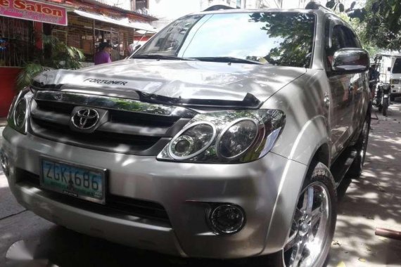 FOR SALE Toyota Fortuner G matic trans diesel mdl 2008