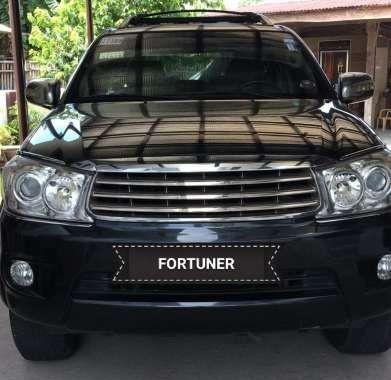 Toyota Fortuner AT Gas 2011 Black For Sale 