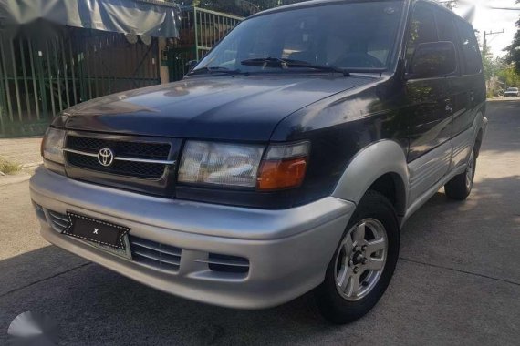 Toyota Revo sports runner 2000 a/t FOR SALE