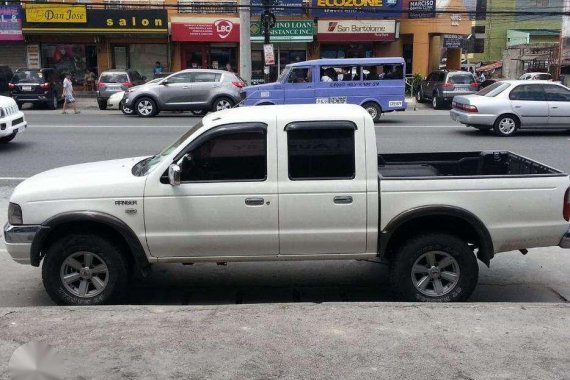 2004 Ford Ranger Trekker 4x4 Pick-up Truck White MT