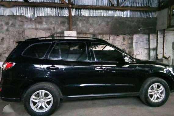 Hyundai Santa Fe 2012 Black For Sale 