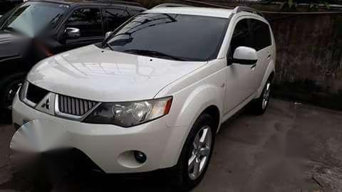 Well-kept Mitsubishi Outlander 2008 for sale