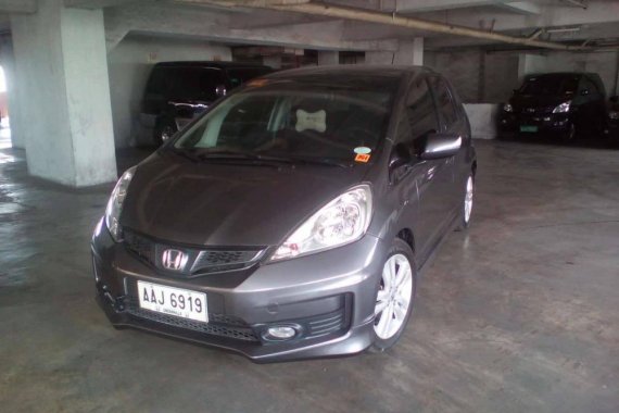 Honda Jazz 2013 with 4+++ km only for sale 