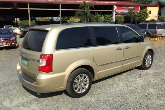Good as new Chrysler Town And Country 2012 for sale