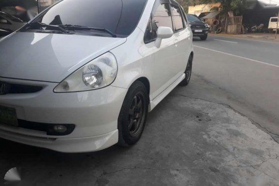 Honda Fit 1.3 2000 Top of the Line For Sale 