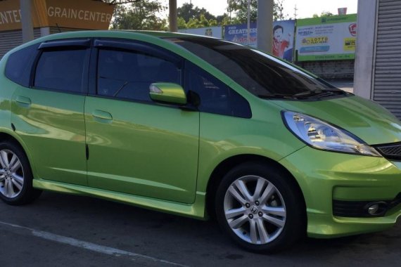 2013 Honda Jazz 1.5 A/T Green For Sale 