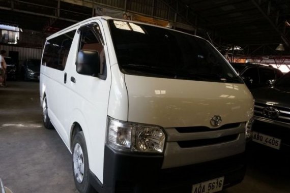 2015 Toyota Hiace Commuter for sale 