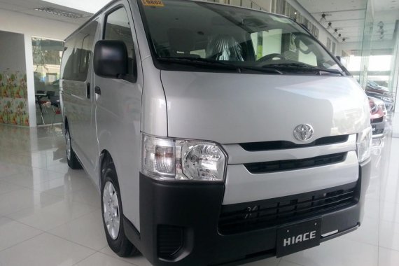 TOYOTA HIACE COMMUTER DIESEL M/T 2018 EURO 4