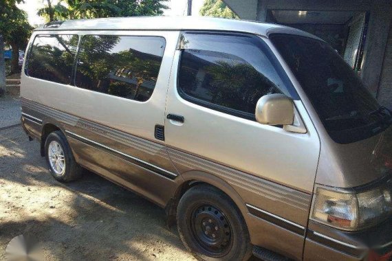 Toyota Hiace 2006 AT Silver Van For Sale 