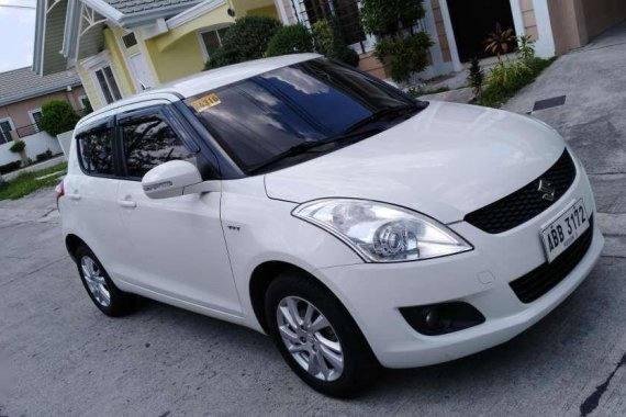 Suzuki Swift 2015 AT White HB For Sale 