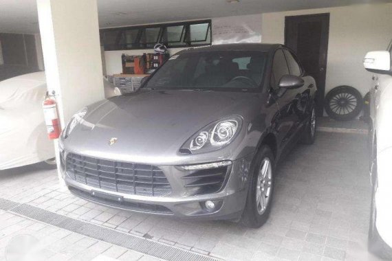 2016 Porsche Macan Gray Top of the Line For Sale 