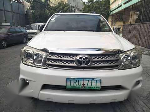 Toyota Fortuner G 2011 FOR SALE 