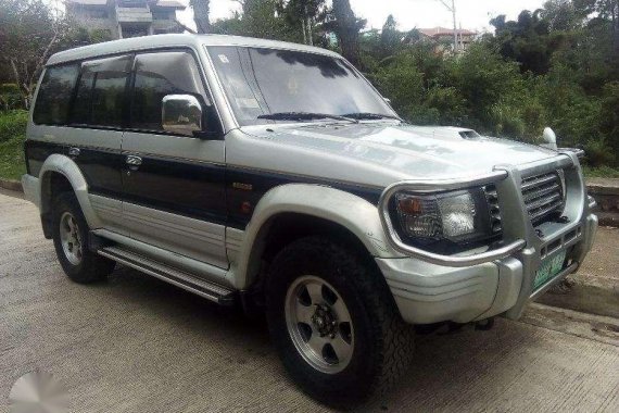 Mitsubishi Pajero Matic 4x4 1993 Silver For Sale 