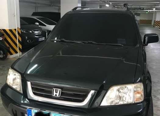 Selling my Honda Crv Automatic Green Dark 2001