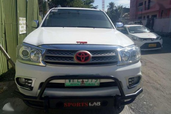 Toyota Fortuner 2011 FOR SALE 