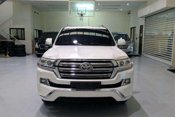 2018 Toyota Land Cruiser VX