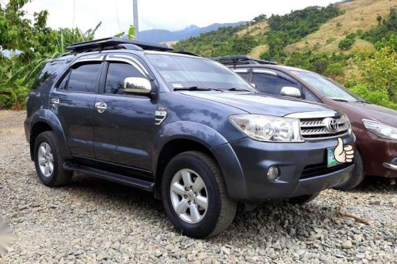 2011 Toyota Fortuner G Manual Diesel FOR SALE 