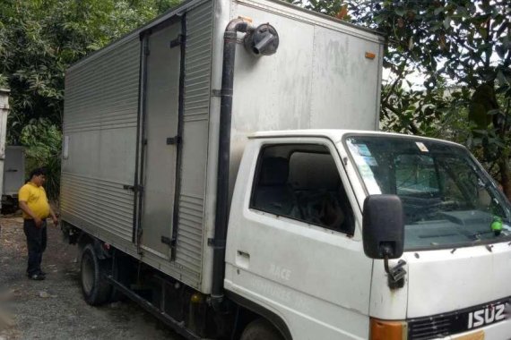 Isuzu Elf alum van 2005 FOR SALE 