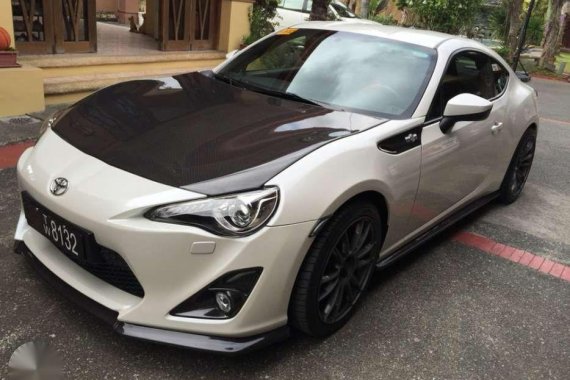 2013 Toyota 86 Pearl White Automatic Loaded