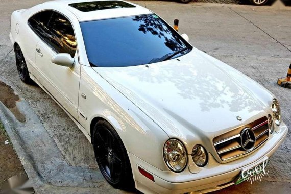 Mercedes Benz CLK Matic White For Sale 