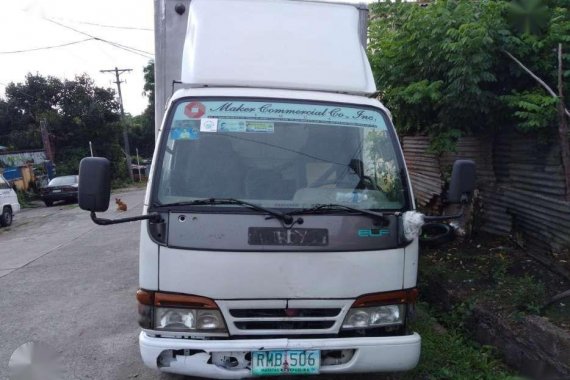 Isuzu Elf 2012 arrive Closed Van