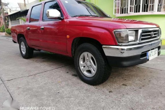 Well-kept Toyota Hilux 2001 for sale