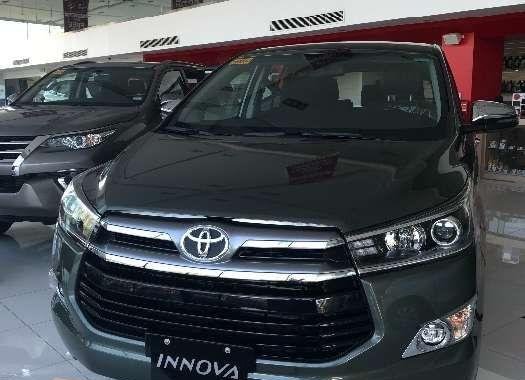 1990 Toyota Fortuner BIG Discounts up to 150K FOR SALE 