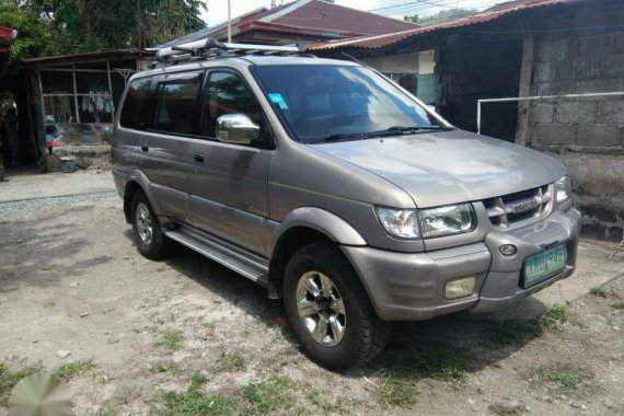 Rush! 2004 Isuzu Crosswind XUV Sportivo Adventure Innova Revo Pajero