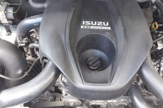 Well-kept ISUZU Mu-X 2015 for sale