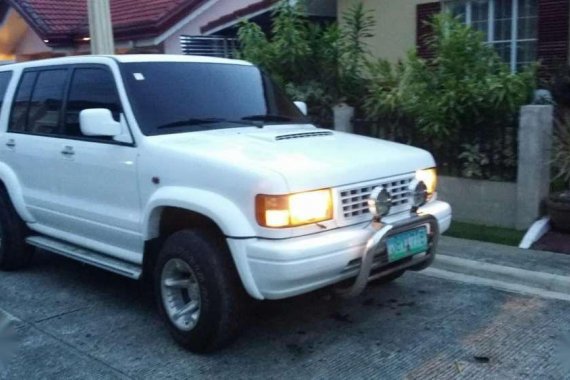 Isuzu Trooper 4x4 AT White 2010 For Sale 