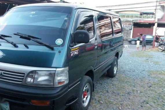 2005 Toyota Hi ace super custom van FOR SALE